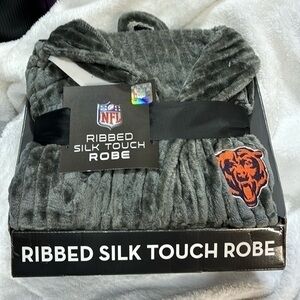 Northwest CHICAGO BEARS NFL  Ribbed Silk Touch Robe  Slate Grey one size